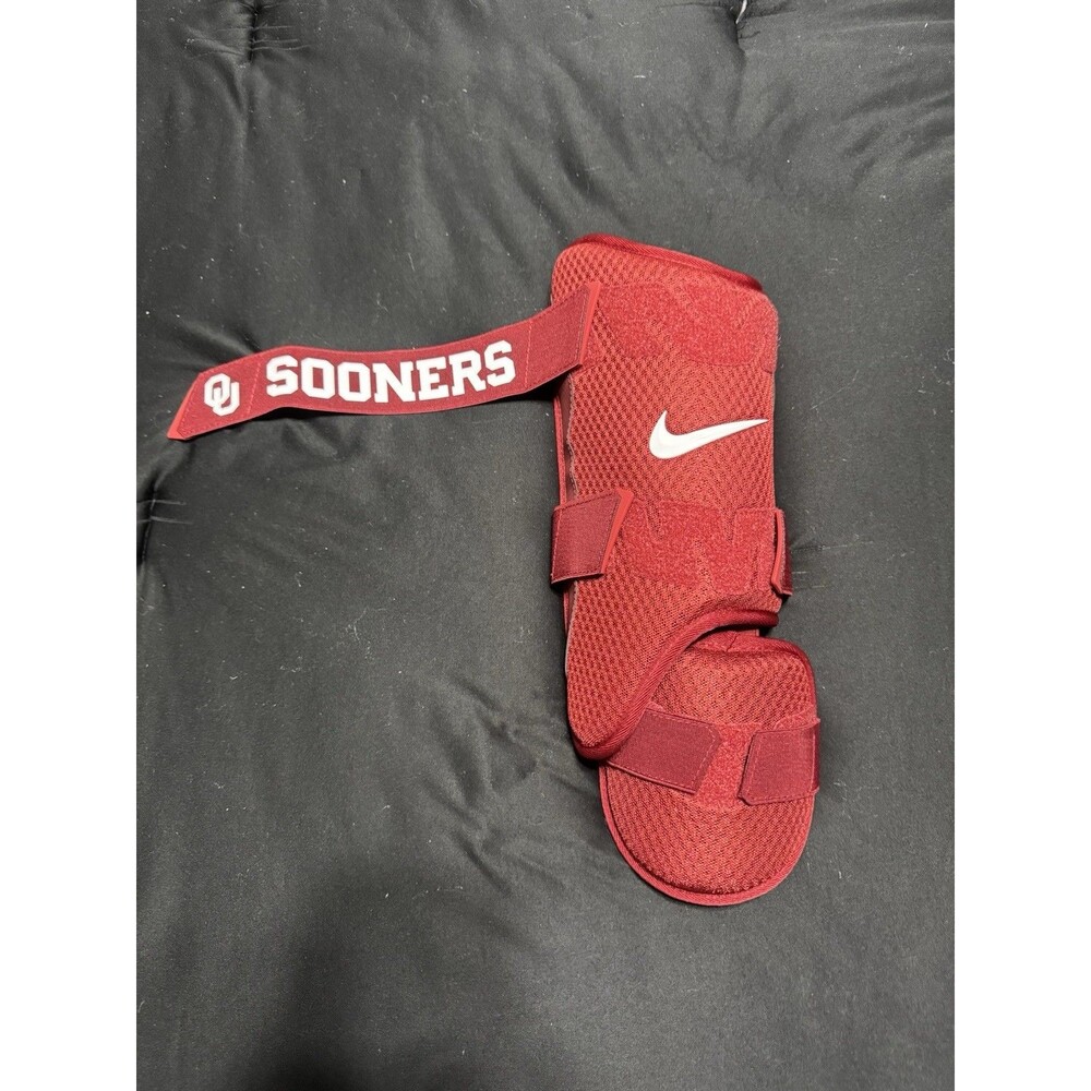 Nike OU Sooners NCAA PE Diamond Elite Batters Baseball Leg Guard OSFM